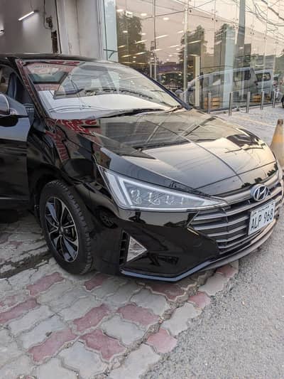 Hyundai Elantra 2022