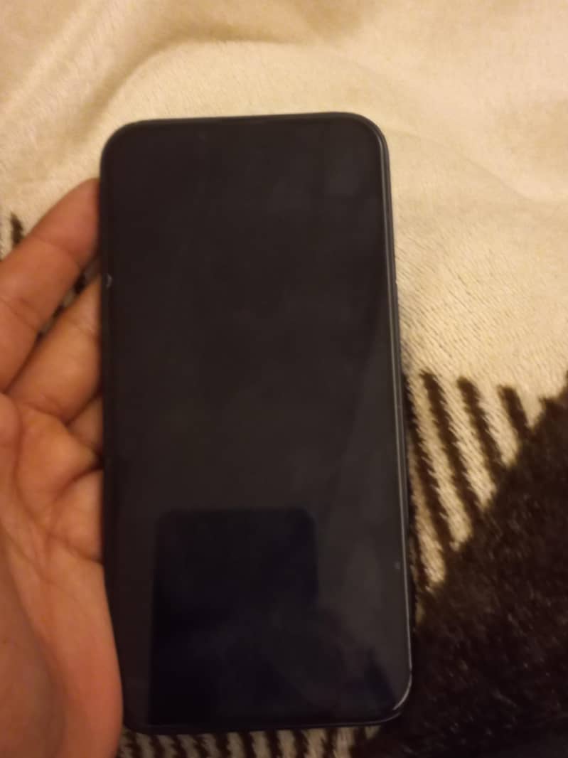 Apple iPhone 13 1