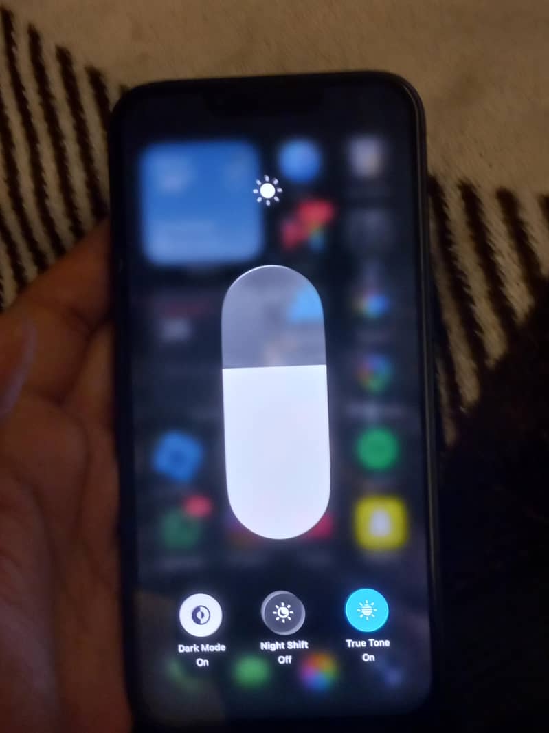 Apple iPhone 13 2