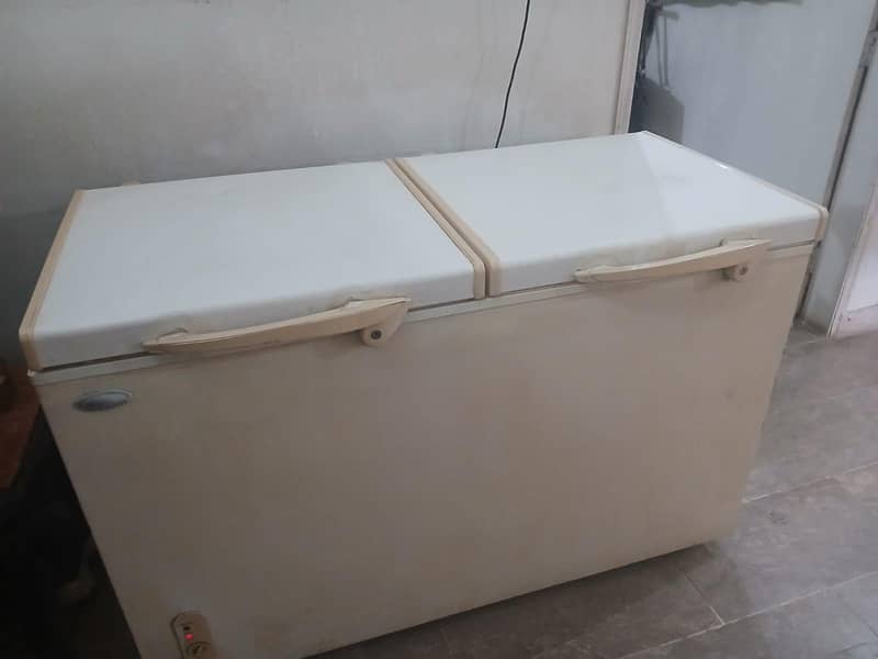waves two door deep freezer 1