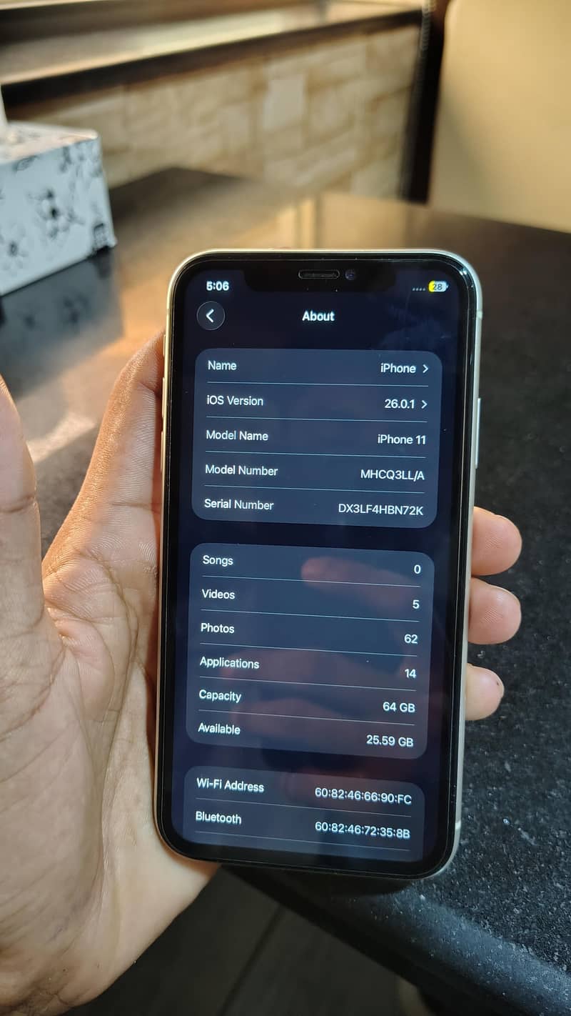 Apple iPhone 11 3