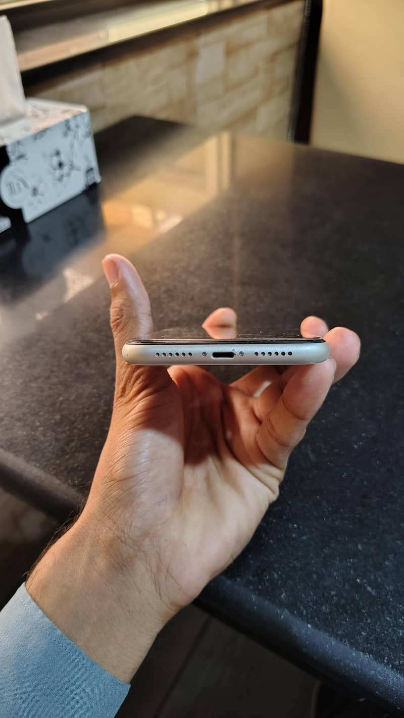 Apple iPhone 11 5