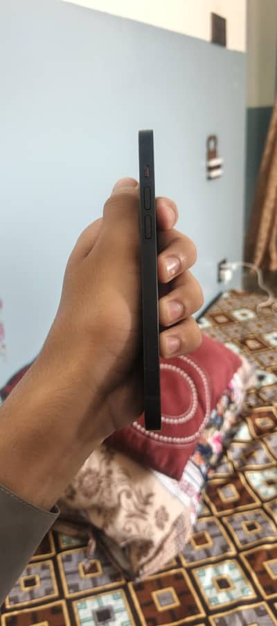 Apple iPhone 12 mdm
