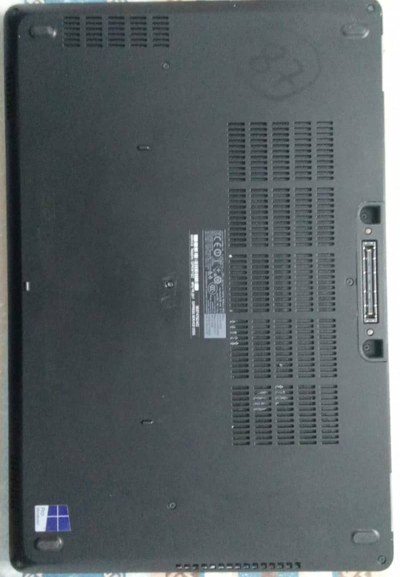 Dell Latitude E5570 3