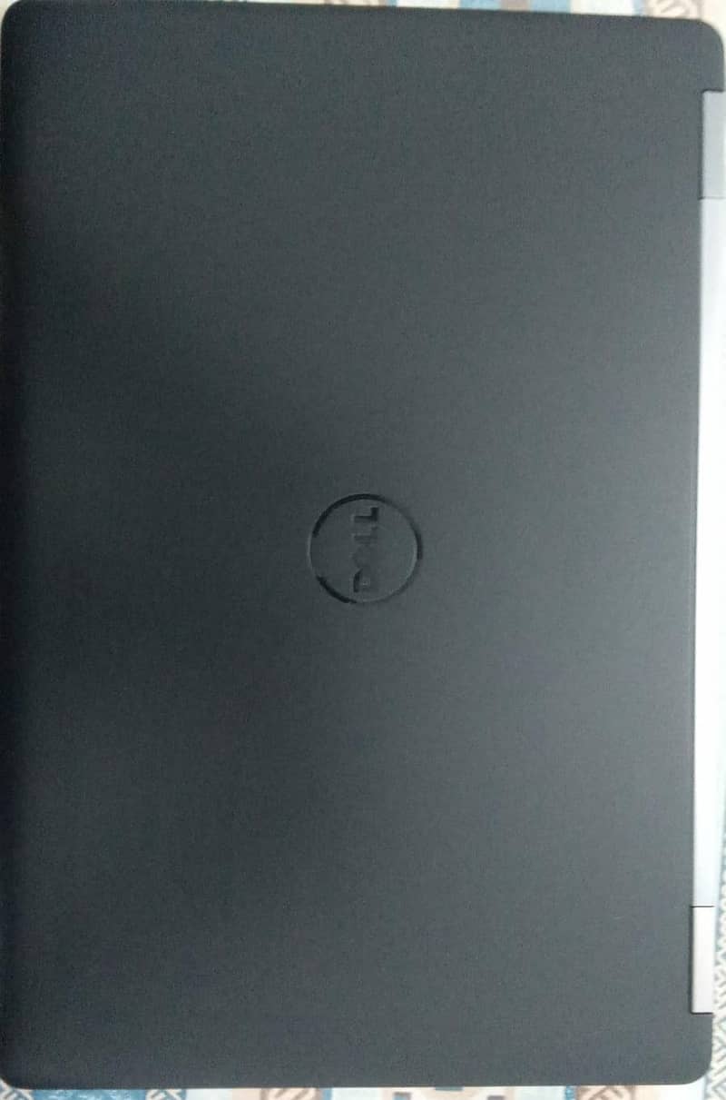 Dell Latitude E5570 4