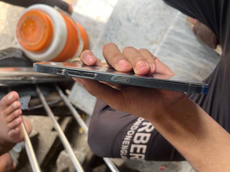 Apple iPhone 12 Pro Max 4