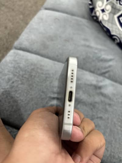 Apple iPhone 15