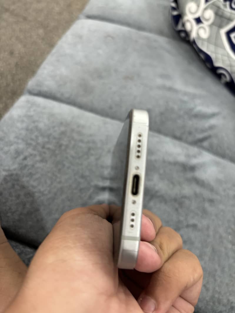 Apple iPhone 15 0