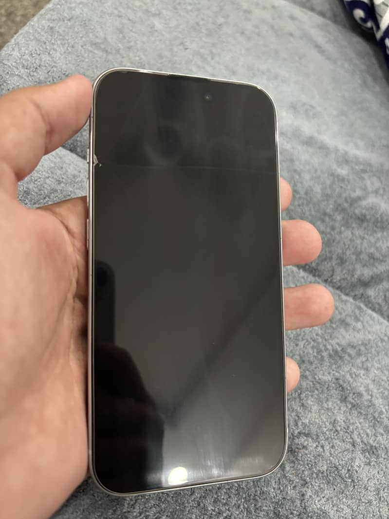 Apple iPhone 15 6