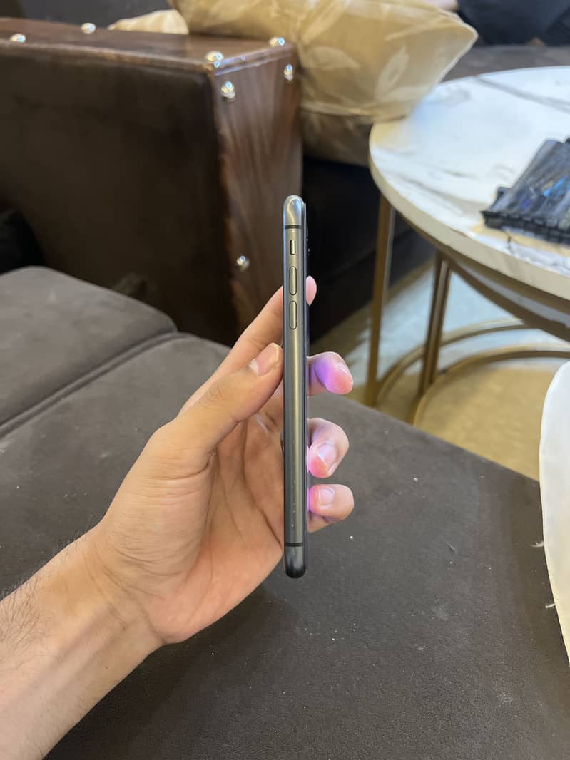 Apple iPhone 11 2