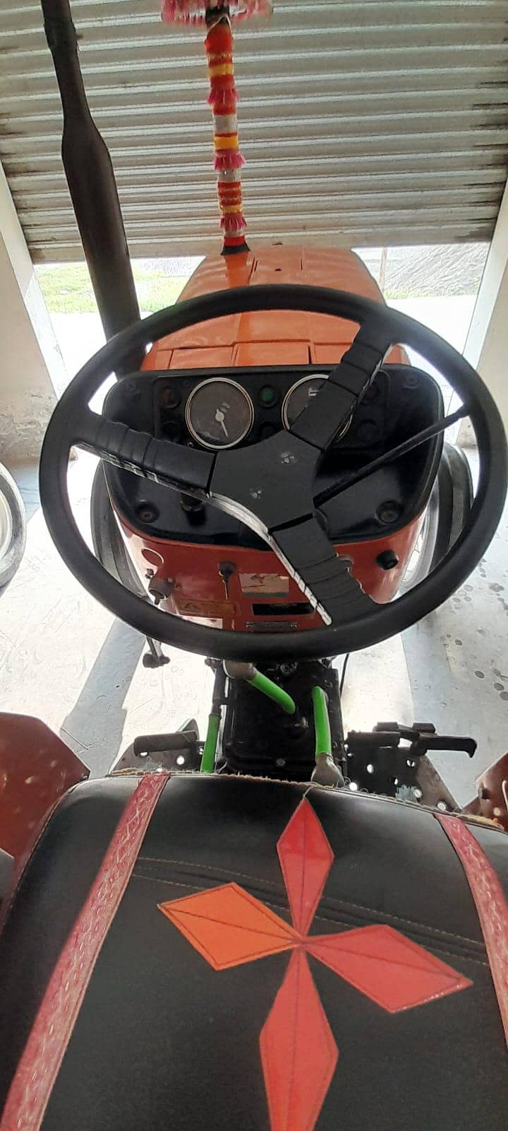 Tractor 2017 10/10 condition 9