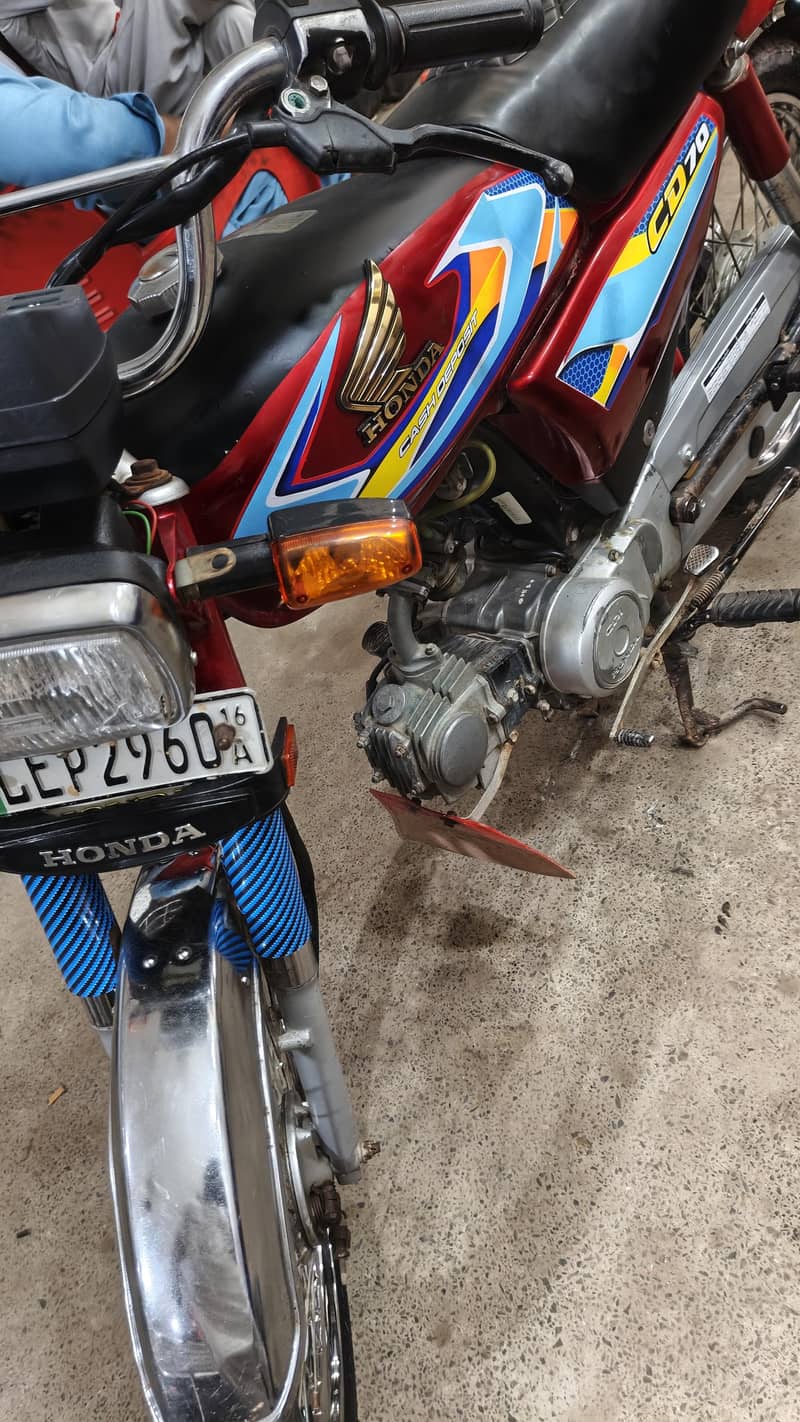 CD. 70 2016 model 0