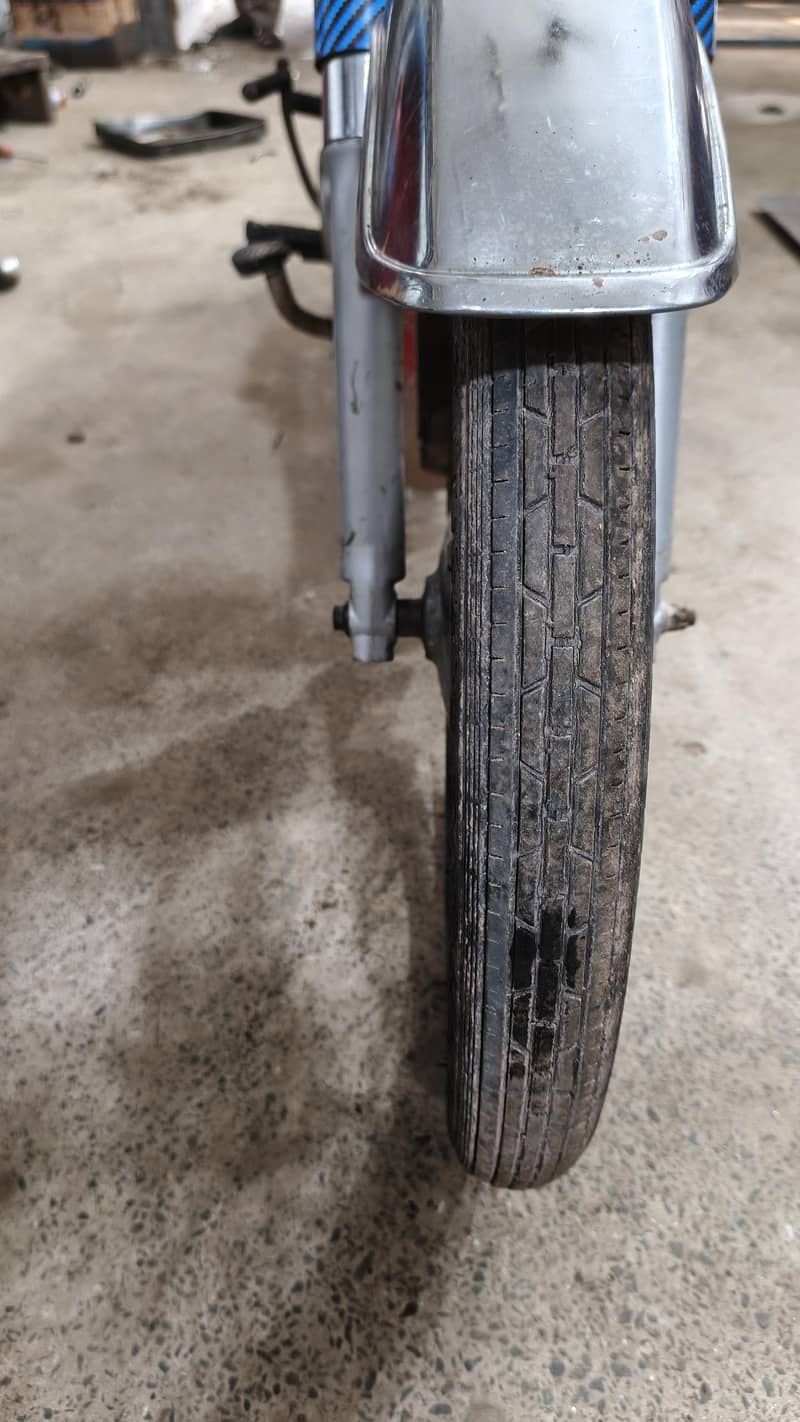 CD. 70 2016 model 5