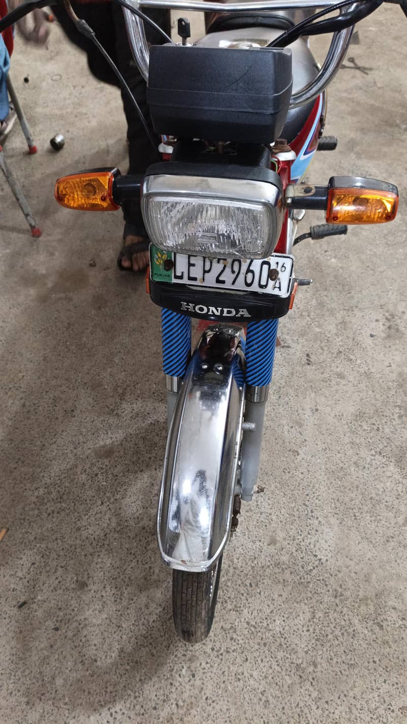 CD. 70 2016 model 8
