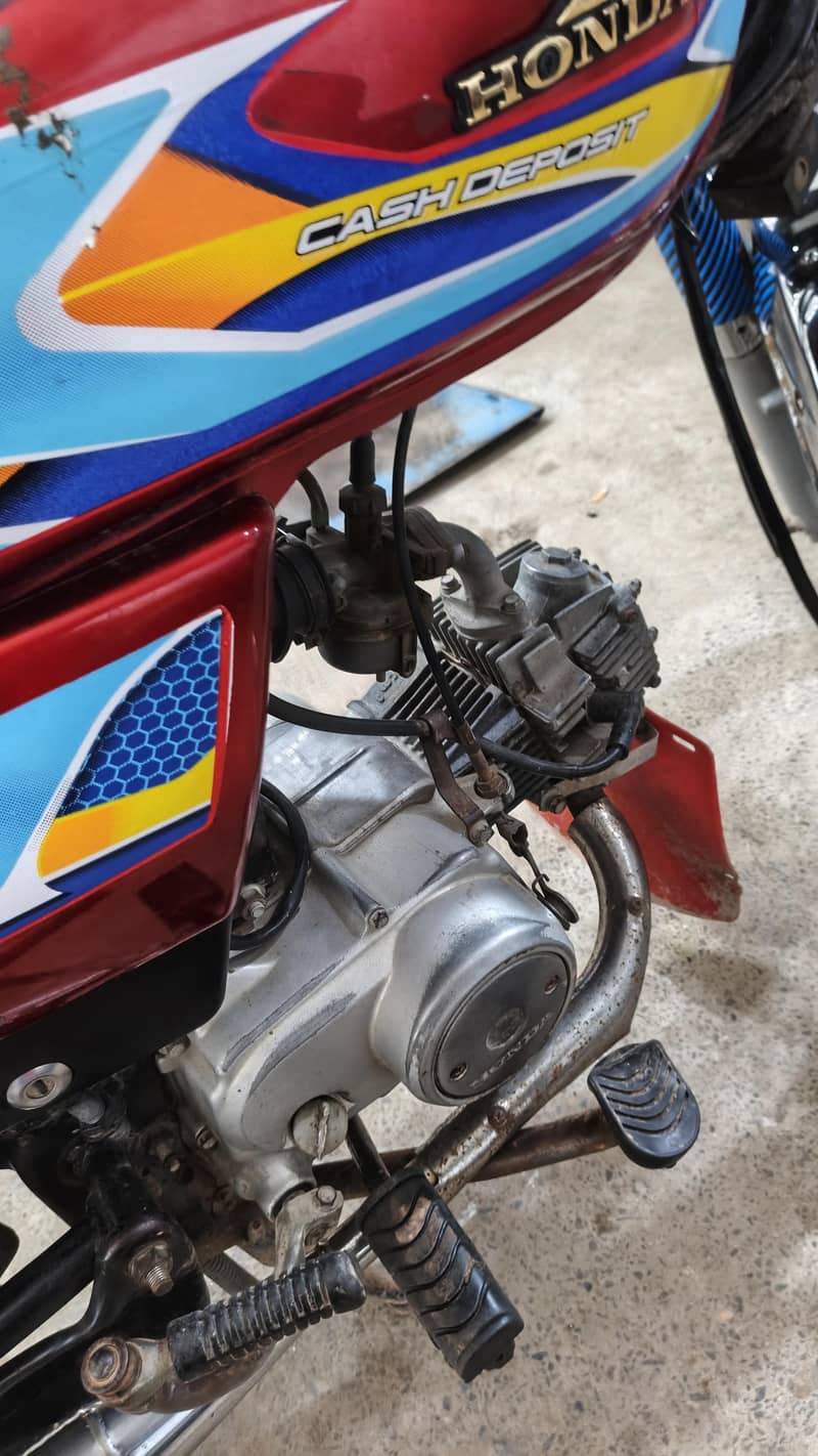 CD. 70 2016 model 16