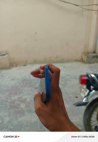 Apple iPhone 12