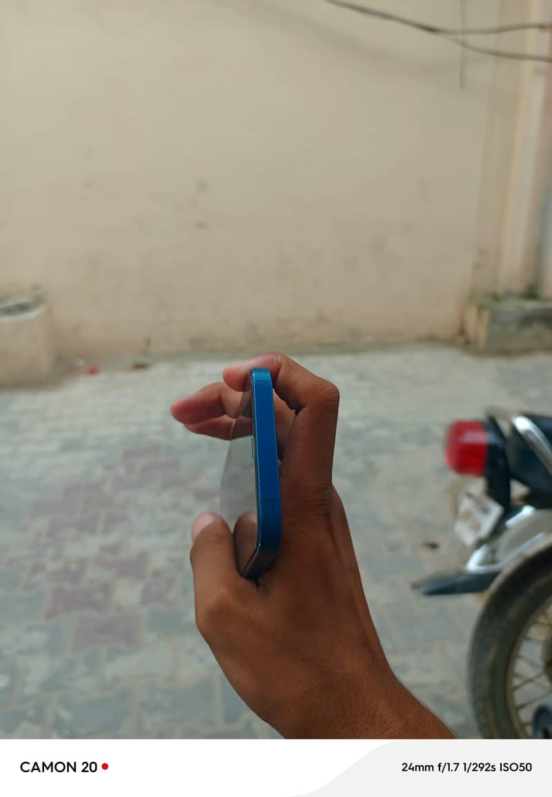 Apple iPhone 12 0