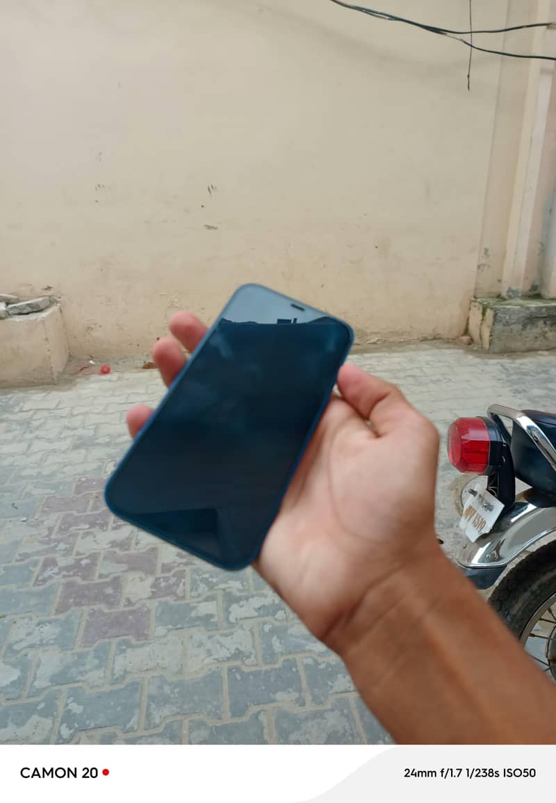 Apple iPhone 12 1