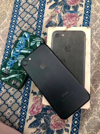 Apple iPhone 7 Pta approved (128) with BOX