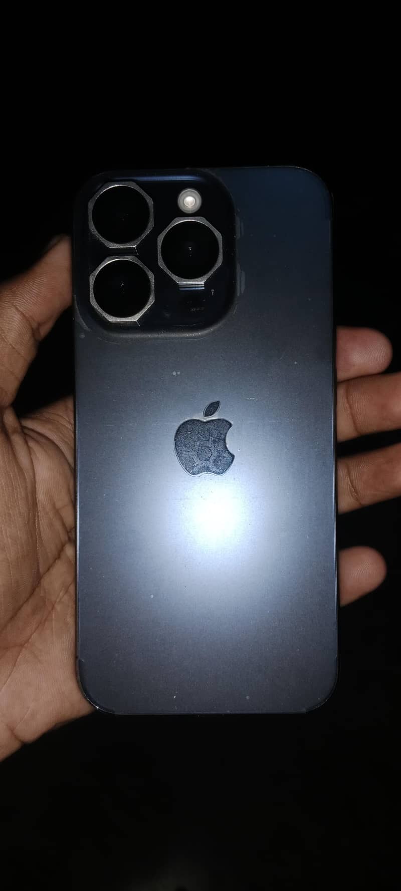Apple iPhone 15 Pro 2