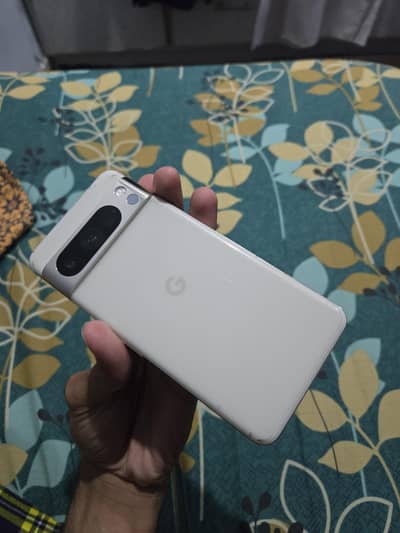 Google Pixel 8 Pro