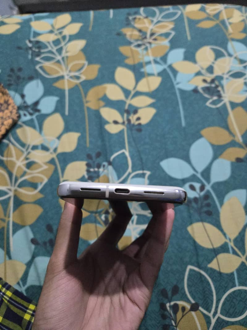 Google Pixel 8 Pro 2