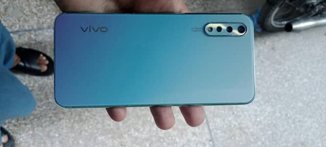 Vivo S1