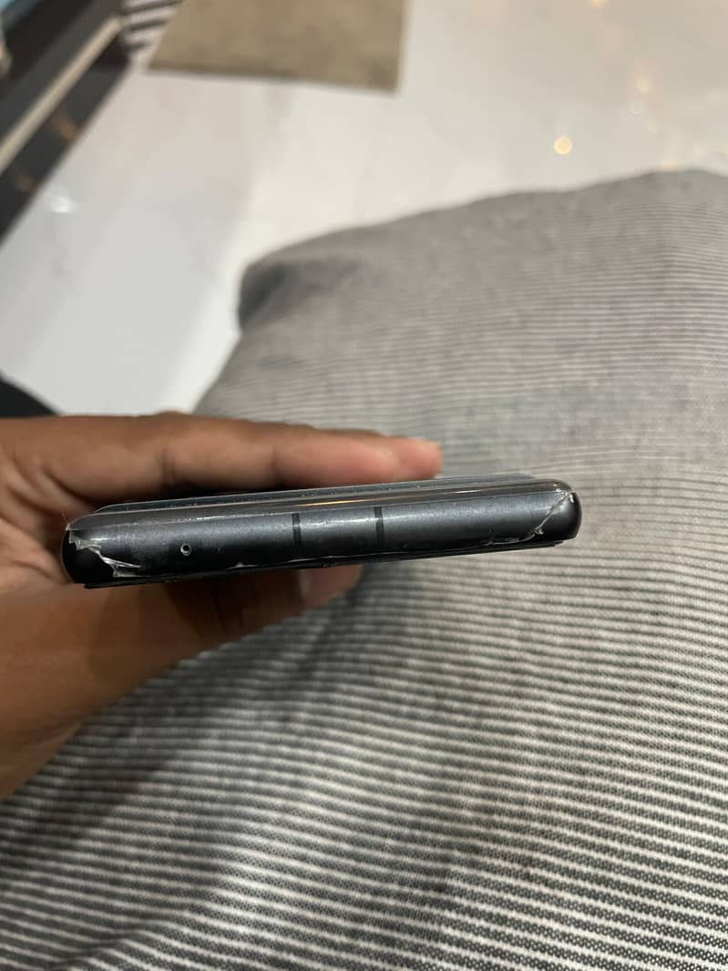 Google Pixel 7a 4