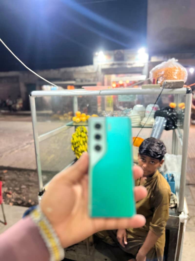 Tecno CAMON 40 Pro 0