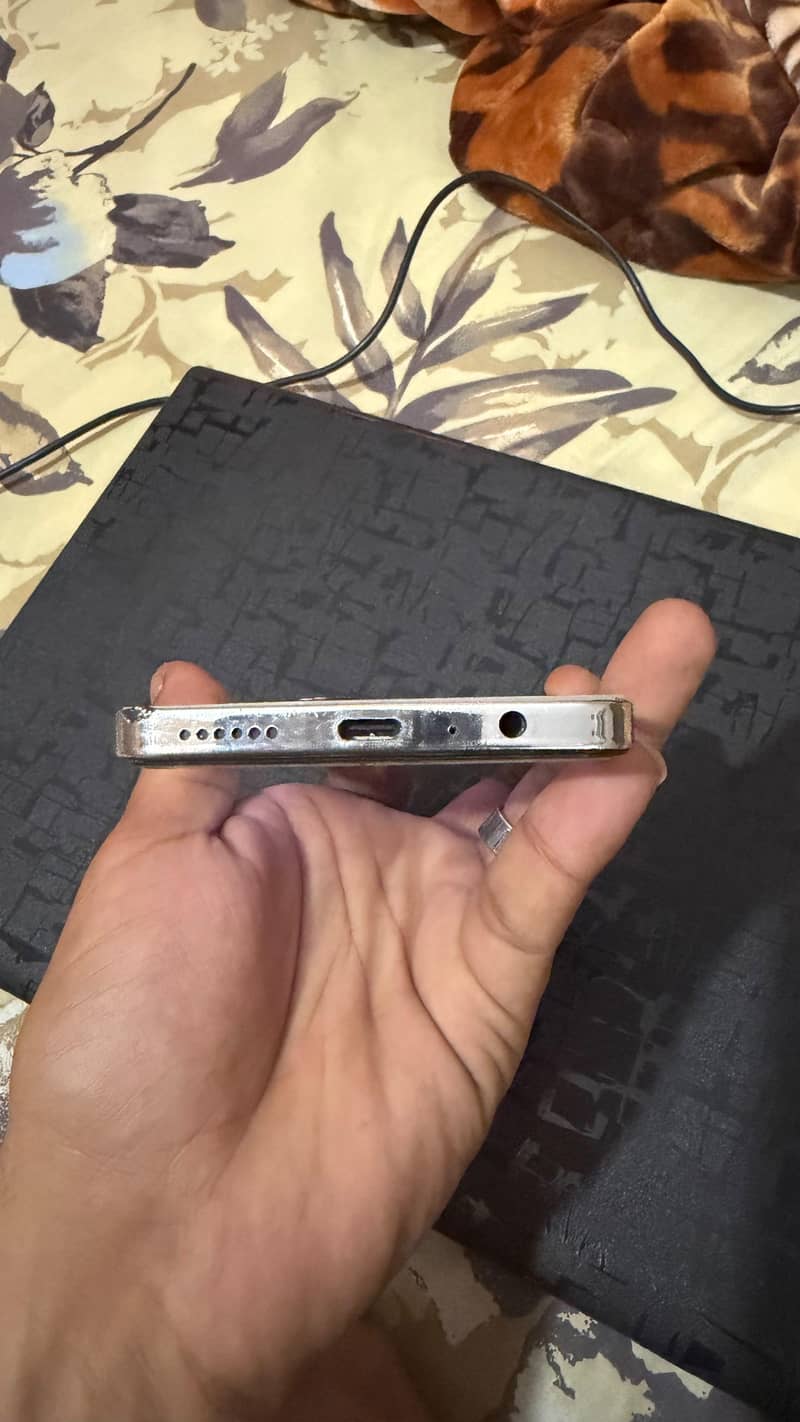 Tecno CAMON 20 4