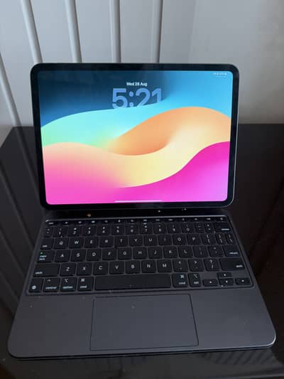 Apple iPad Pro With Box 11-inch M4 256GB Space Black with Pen Box