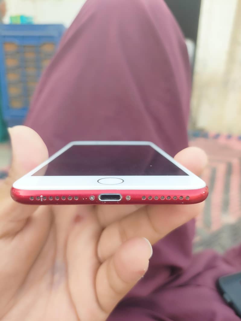 Apple iPhone 7 Plus 2