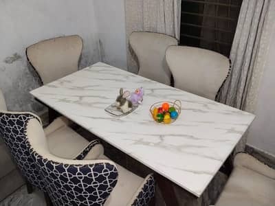 Dinning table with chairs