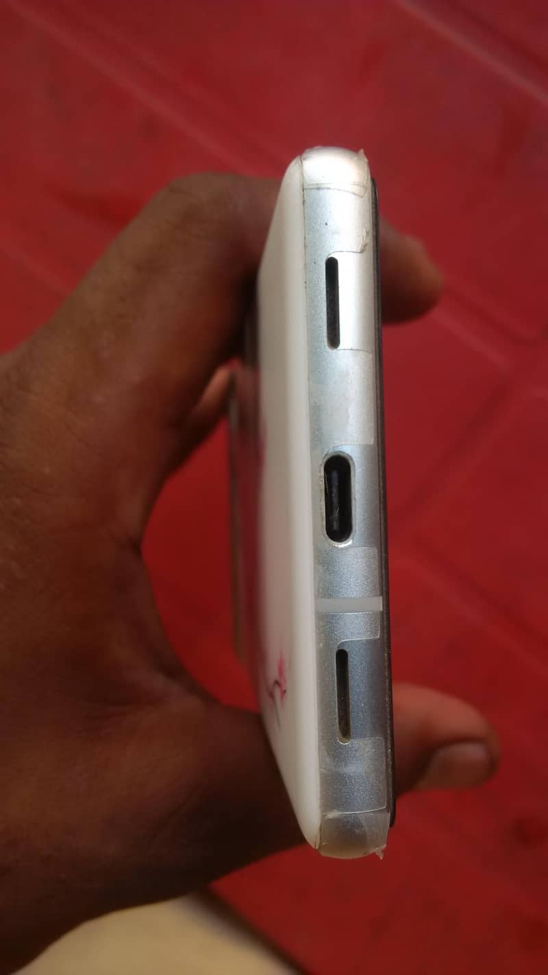 Google Pixel 7a 5