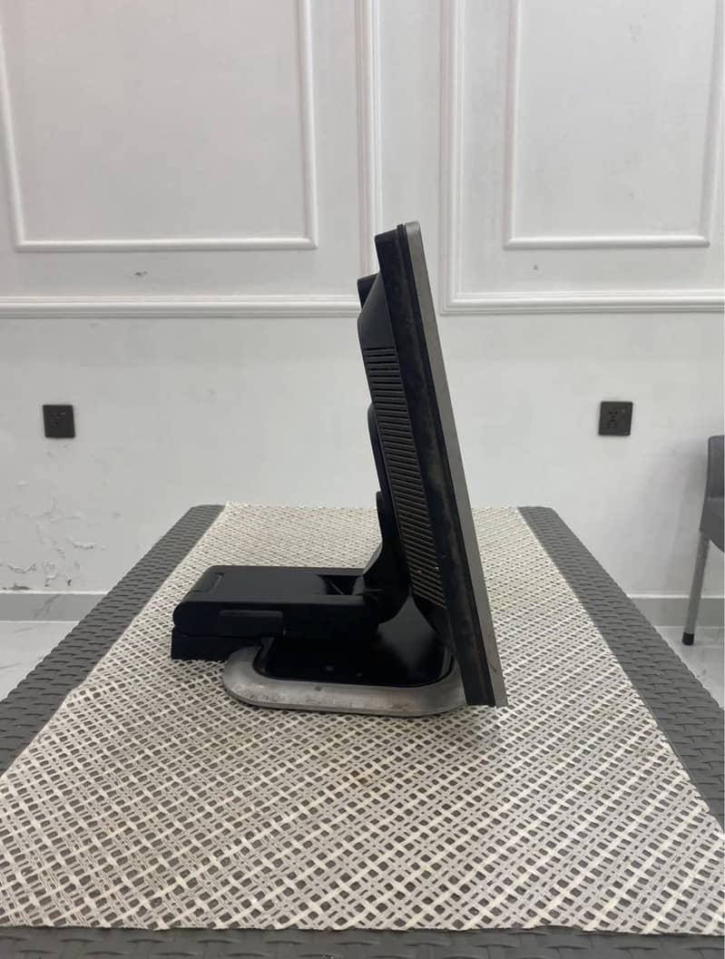 Monitor 1