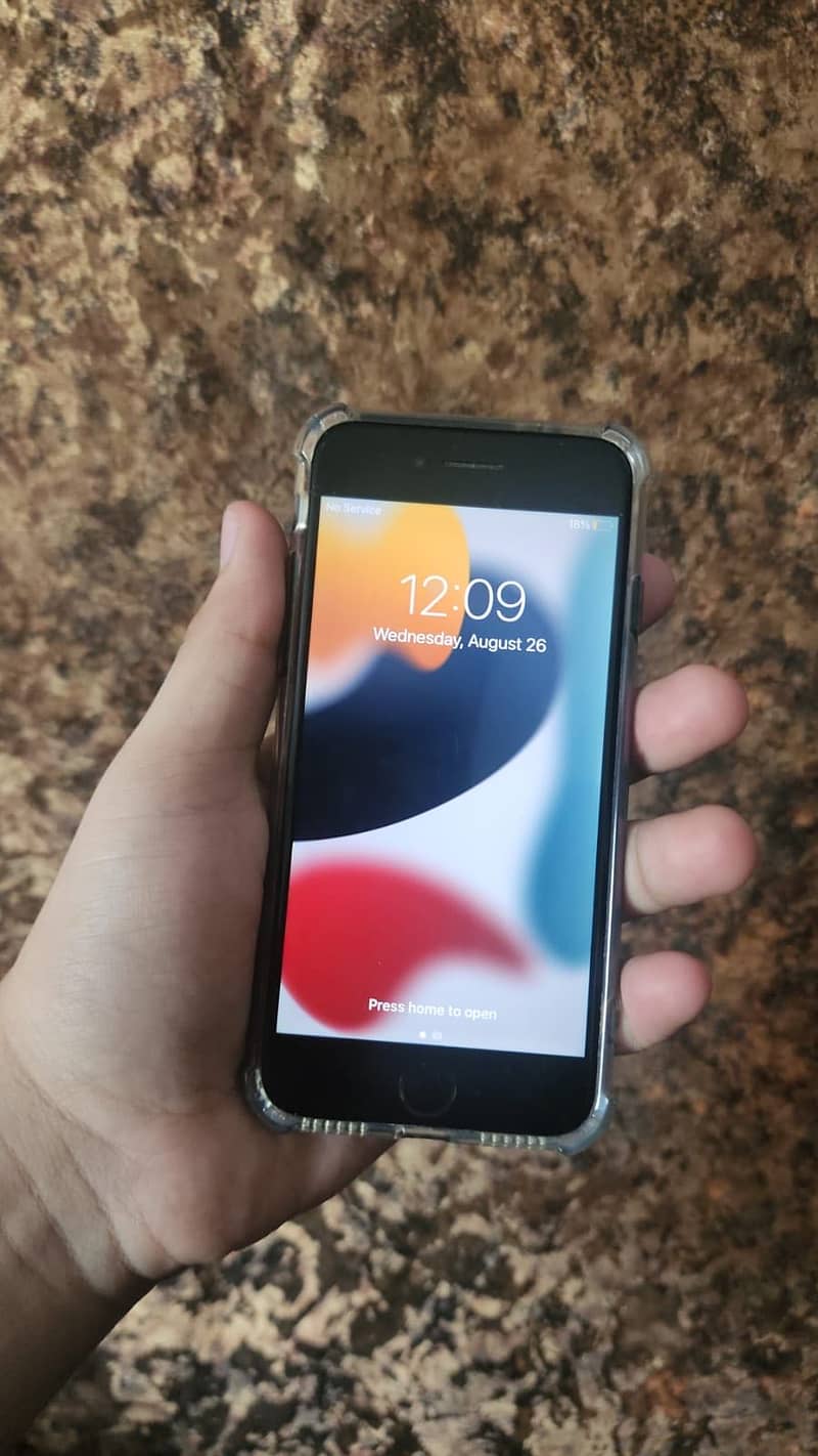 Apple iPhone 7 2