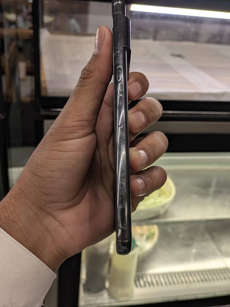 Google Pixel 8 Pro 2