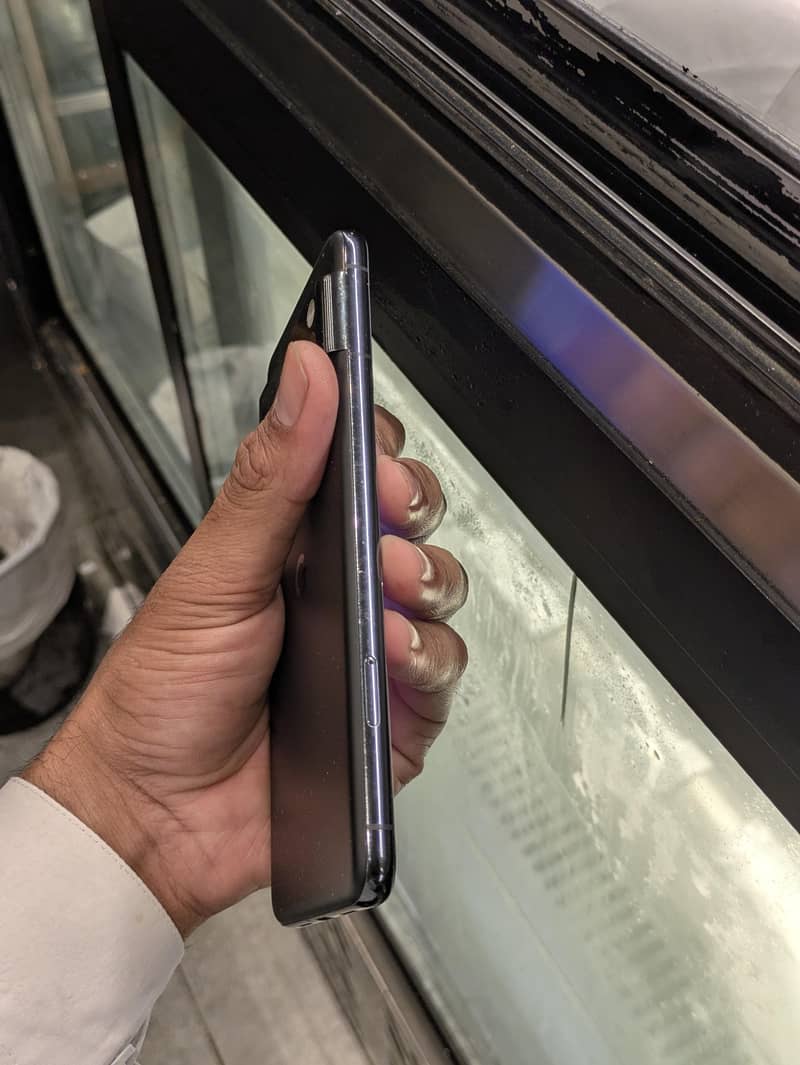 Google Pixel 8 Pro 4