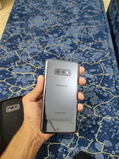 Samsung Mobile S10e