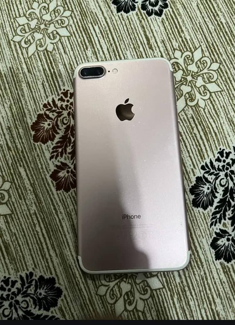 Apple iPhone 7 Plus 0