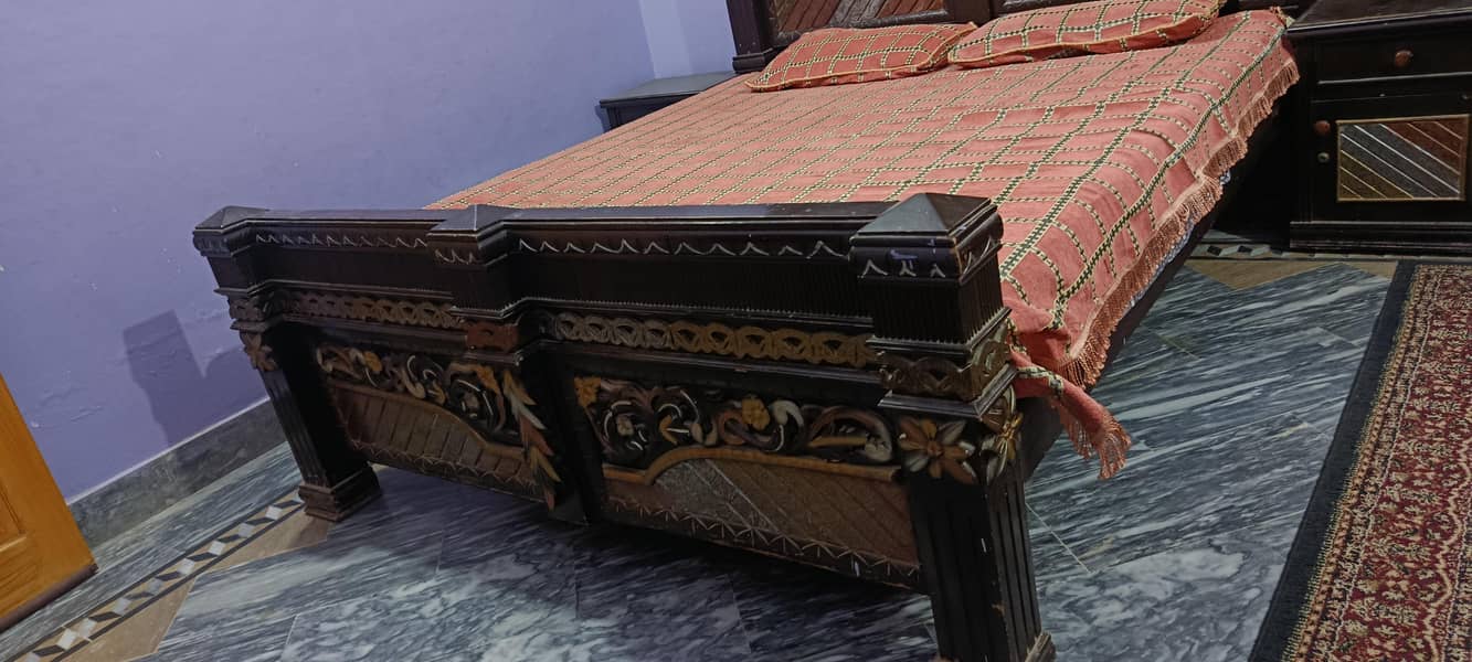 Heavy duty solid wood bed set 1