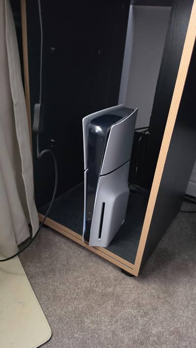 PS5 UK model