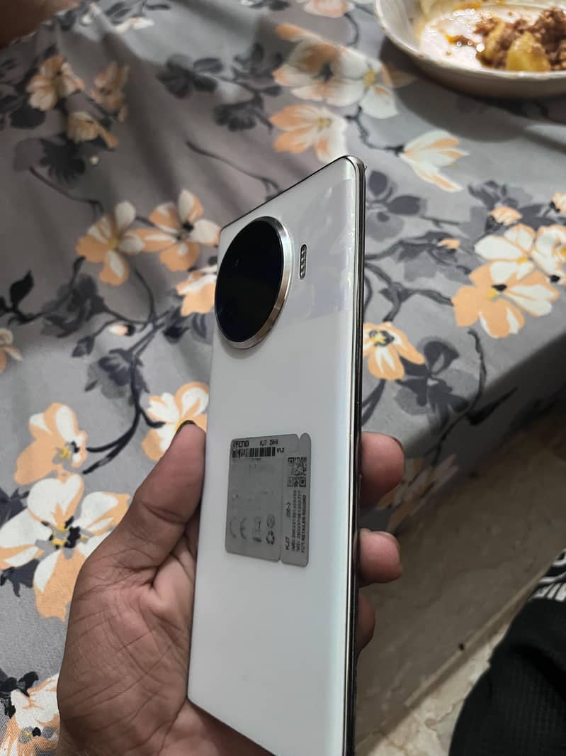 Tecno Spark 20 Pro Plus 4
