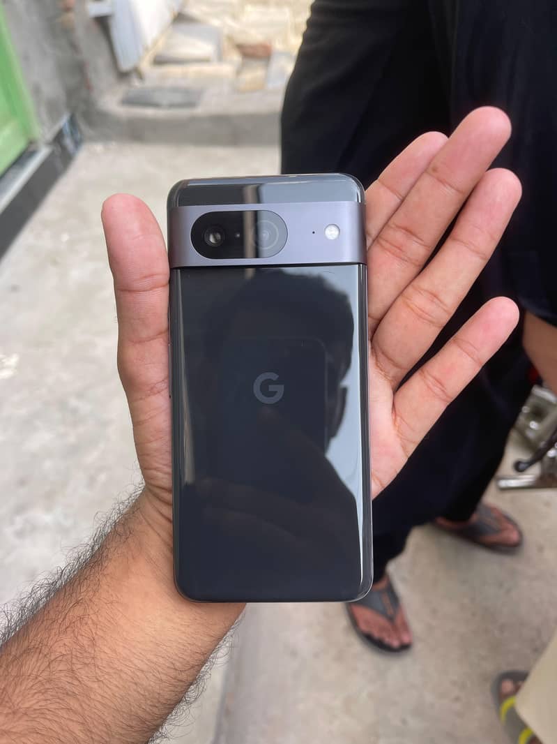 Google Pixel 8 4