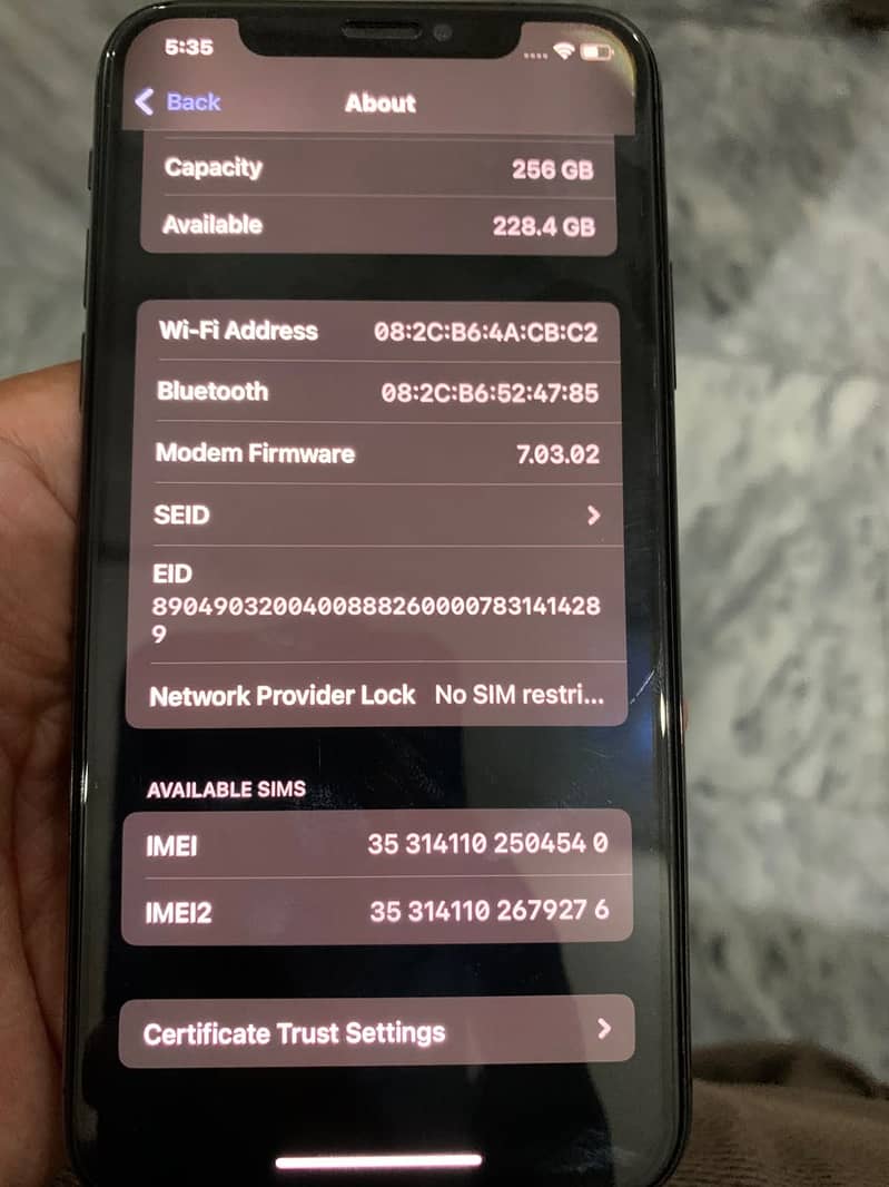 Apple iPhone XS 5