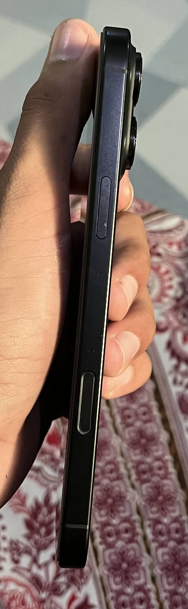 Apple iPhone 16 Pro Max 1