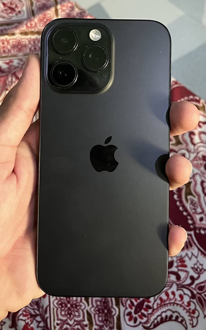 Apple iPhone 16 Pro Max 5