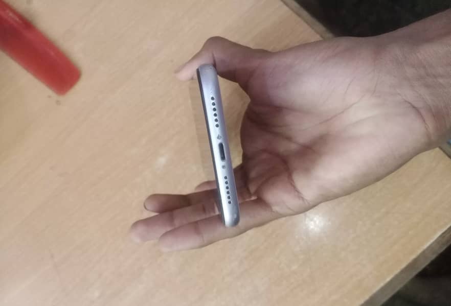 Apple iPhone 11 3