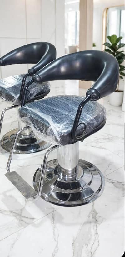 The Right Saloon Furniture