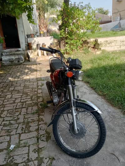 UNITED 125